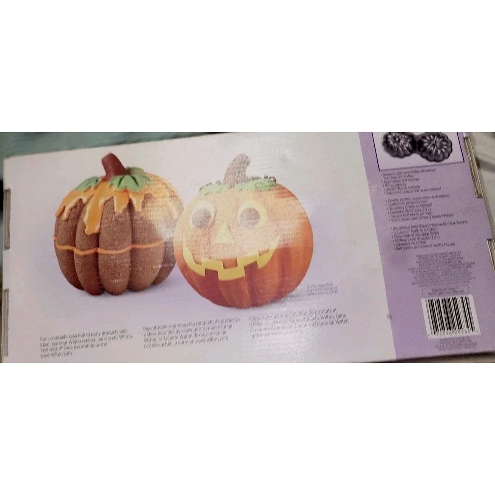 NEW Wilton Pumpkin Cake Pan Jack-o'-lantern (PUMPKIN) 3D In Box